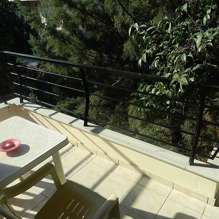 Peridromos Hotel Livadeia Exterior photo