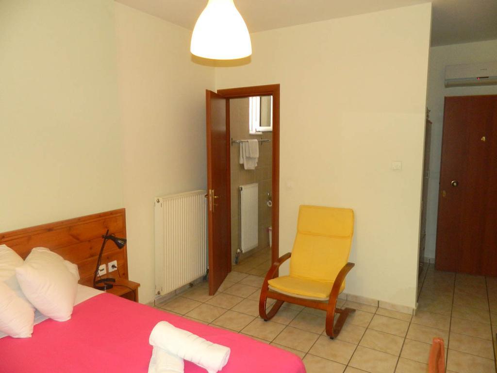 Peridromos Hotel Livadeia Room photo