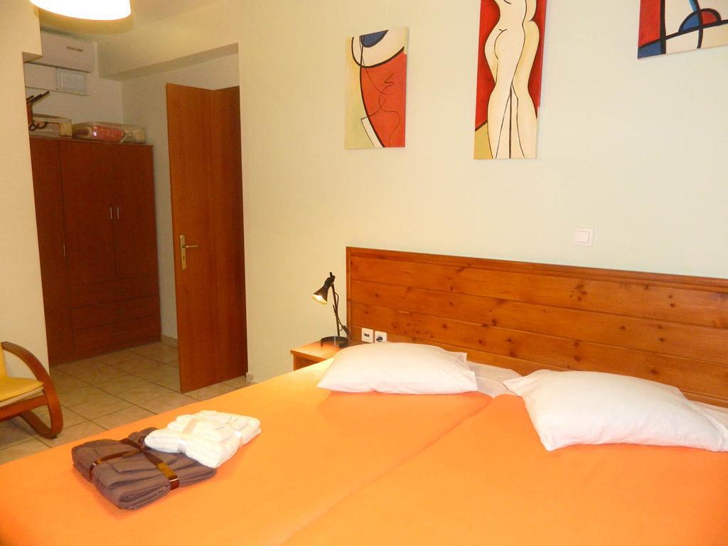 Peridromos Hotel Livadeia Room photo